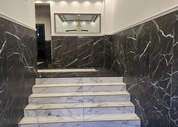 Continental 5 アパート